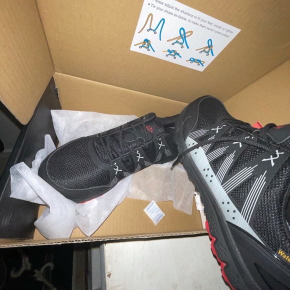 WANTDO MENS WATERPROOF HIKING SHOES NEW WITH TAGS AND ORIGINAL BOX - Picture 2 of 5